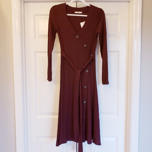 Mango Dresses & Skirts - NWT Mango Long Sleeve Ribbed Knit Midi Dress